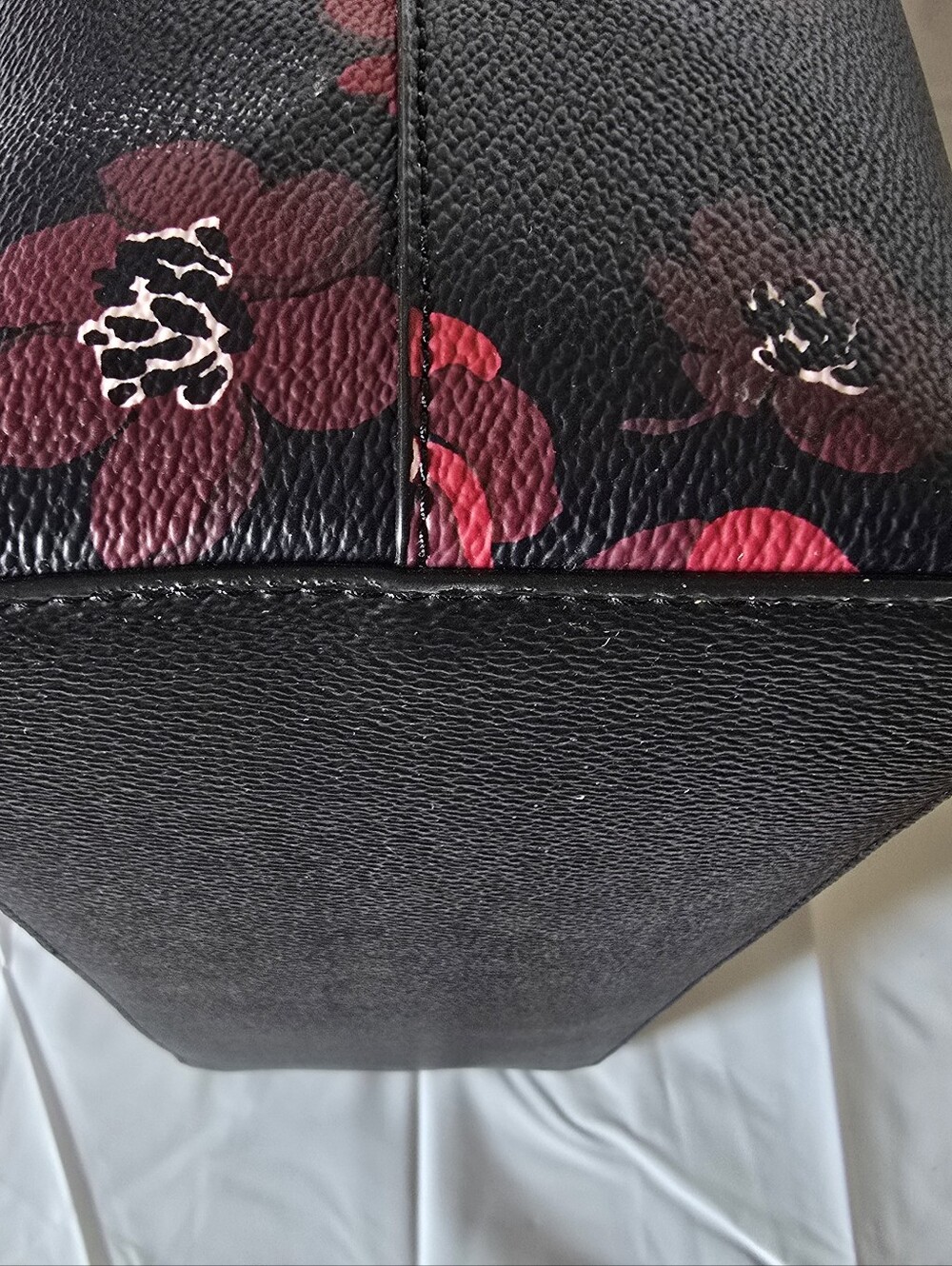 Kate Spade Black Floral Tote Bag - Picture 7 of 7